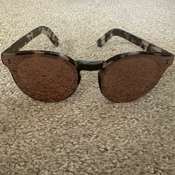 Illesteva Sunglasses main image 6